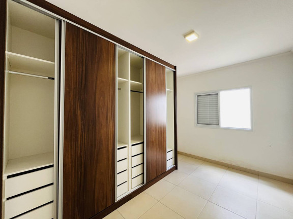 Imagem Casa com 2 Quartos à Venda, 120 m² em Bragança Paulista Imagem Casa com 2 Quartos à Venda, 120 m² em Bragança Paulista
