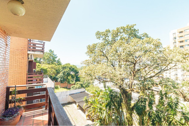 Imagem Imóvel com 3 Quartos à Venda, 157 m² em Vila Assunção - Porto Alegre Imagem Imóvel com 3 Quartos à Venda, 157 m² em Vila Assunção - Porto Alegre