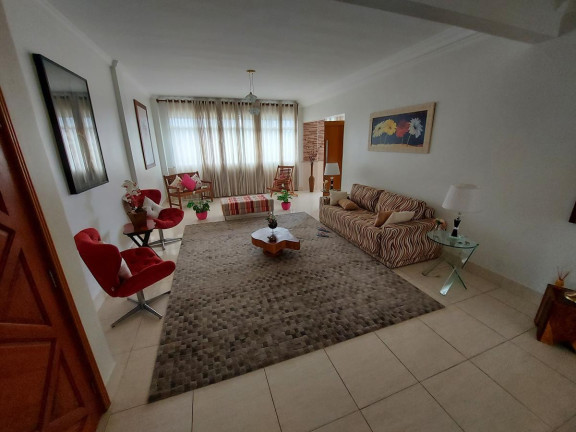 Imóvel com 5 Quartos à Venda, 272 m² em Itararé - São Vicente