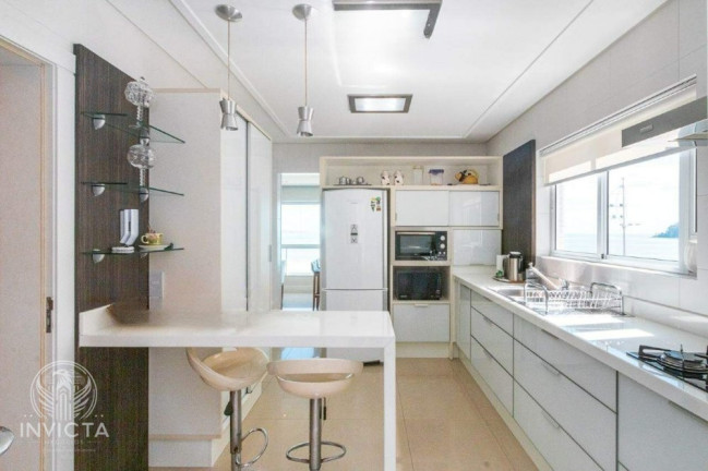 Imagem Apartamento com 3 Quartos à Venda, 207 m² em Centro - Balneário Camboriú