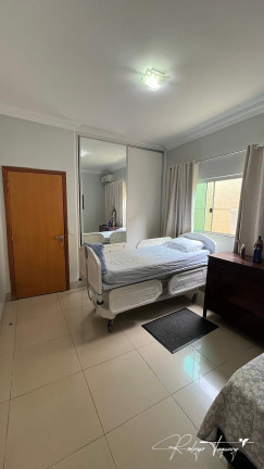 Imagem Casa com 3 Quartos à Venda, 148 m² em Setor Três Marias - Goiânia
