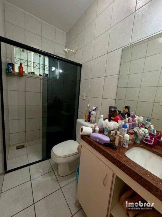 Imagem Casa com 5 Quartos à Venda, 186 m² em Edson Queiroz - Fortaleza Imagem Casa com 5 Quartos à Venda, 186 m² em Edson Queiroz - Fortaleza