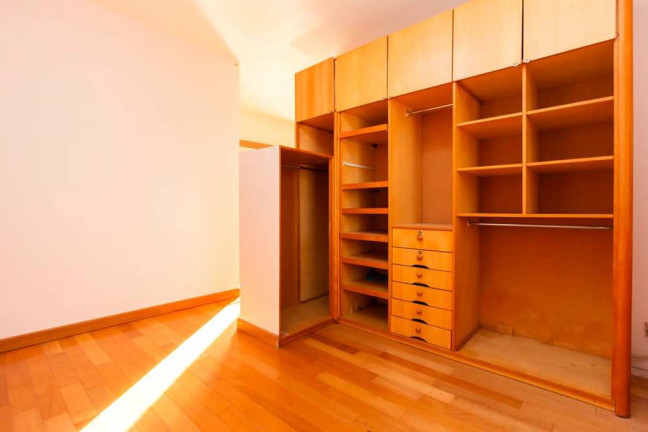 Imagem Casa com 4 Quartos à Venda, 375 m² em Santa Felicidade - Curitiba Imagem Casa com 4 Quartos à Venda, 375 m² em Santa Felicidade - Curitiba