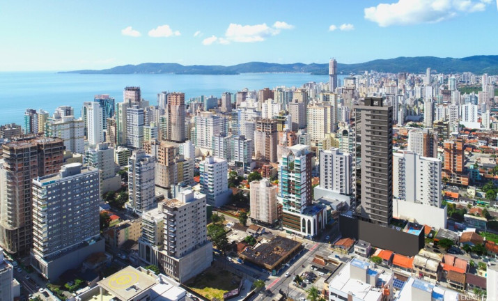 Imagem Apartamento com 3 Quartos à Venda, 130 m² em Meia Praia - Itapema