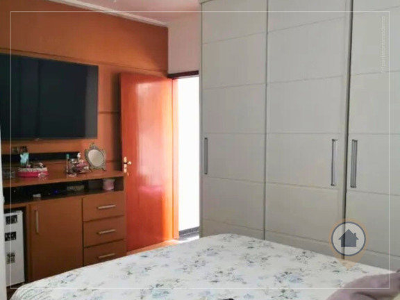 Imagem Casa com 4 Quartos à Venda, 220 m² em Vila Galvão - Guarulhos