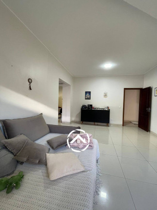 Imagem Casa com 4 Quartos à Venda, 420 m² em Jardim Cuiabá - Cuiabá