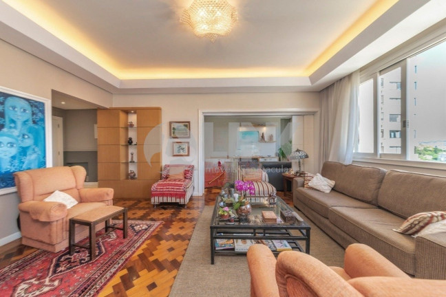 Imagem Apartamento com 3 Quartos à Venda, 190 m² em Moinhos De Vento - Porto Alegre