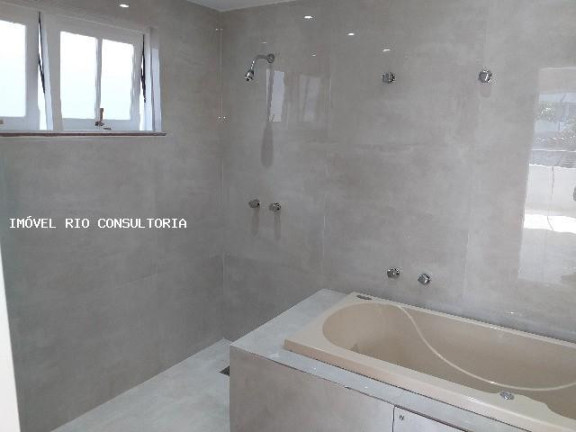 Imagem Casa com 4 Quartos à Venda, 260 m² em Rio De Janeiro Imagem Casa com 4 Quartos à Venda, 260 m² em Rio De Janeiro