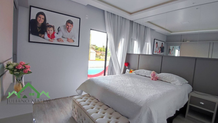 Imagem Casa com 3 Quartos à Venda, 164 m² em Pinheiros - Balneário Barra Do Sul Imagem Casa com 3 Quartos à Venda, 164 m² em Pinheiros - Balneário Barra Do Sul