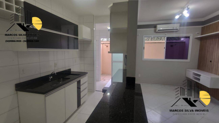 Imagem Apartamento com 2 Quartos à Venda, 55 m² em Santa Mônica - Uberlândia