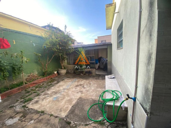 Imagem Casa com 3 Quartos à Venda, 400 m²