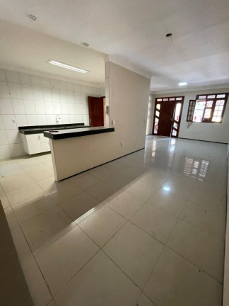 Imagem Casa com 3 Quartos à Venda, 168 m² em Itaperi - Fortaleza Imagem Casa com 3 Quartos à Venda, 168 m² em Itaperi - Fortaleza