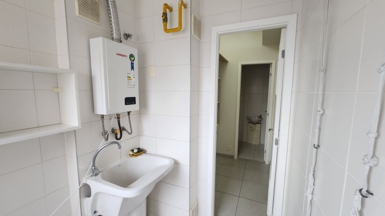 Imagem Apartamento com 3 Quartos para Alugar, 101 m² em José Menino - Santos