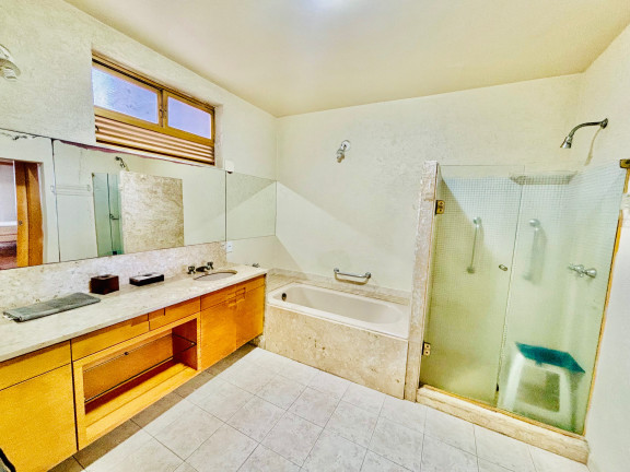 Imagem Imóvel com 4 Quartos à Venda, 280 m² em Copacabana - Rio De Janeiro Imagem Imóvel com 4 Quartos à Venda, 280 m² em Copacabana - Rio De Janeiro