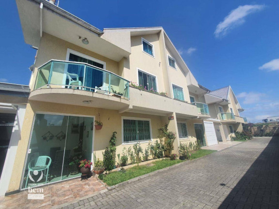 Sobrado com 3 Quartos à Venda, 142 m² em Hauer - Curitiba