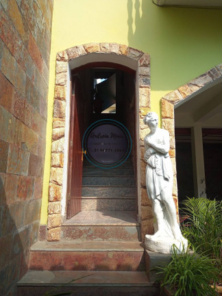 Imagem Casa com 4 Quartos à Venda, 200 m²