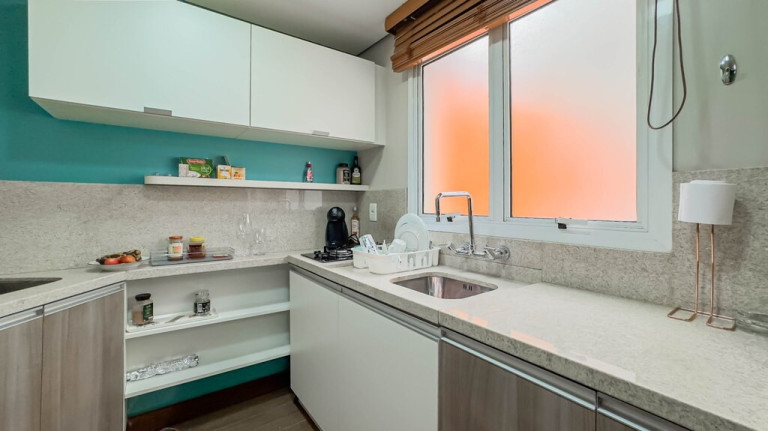 Imagem Imóvel com 2 Quartos à Venda,  em Moinhos De Vento - Porto Alegre