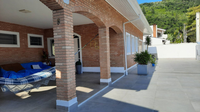 Imagem Casa com 4 Quartos à Venda, 324 m² em Tabatinga - Caraguatatuba