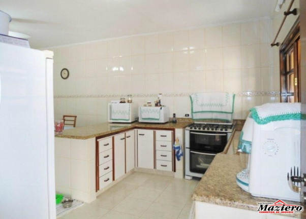 Imagem Casa com 3 Quartos à Venda, 250 m² em Centro - Ubatuba Imagem Casa com 3 Quartos à Venda, 250 m² em Centro - Ubatuba