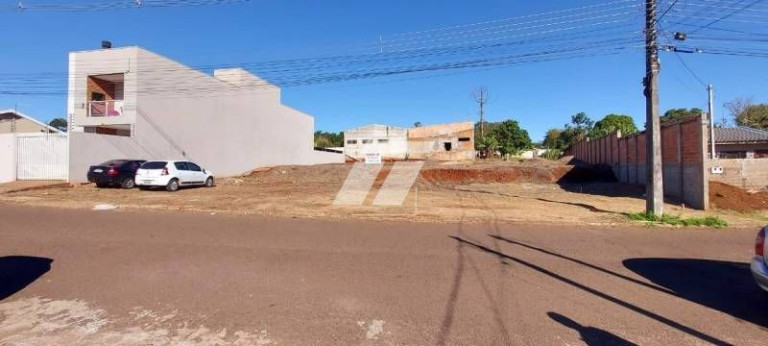 Casa à Venda, 540 m² em Brazmadeira - Cascavel