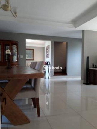 Imagem Casa com 4 Quartos à Venda, 327 m² em Parque São Quirino - Campinas Imagem Casa com 4 Quartos à Venda, 327 m² em Parque São Quirino - Campinas