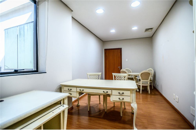 Imagem Imóvel Comercial à Venda, 472 m² em Auxiliadora - Porto Alegre
