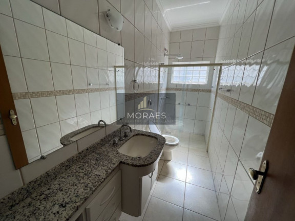 Imagem Casa com 3 Quartos à Venda, 158 m² em Centro - Botucatu Imagem Casa com 3 Quartos à Venda, 158 m² em Centro - Botucatu