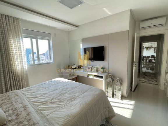 Imagem Apartamento com 3 Quartos à Venda, 169 m² em Centro - Balneário Camboriú Imagem Apartamento com 3 Quartos à Venda, 169 m² em Centro - Balneário Camboriú