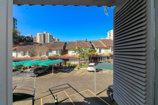 Imagem Casa com 2 Quartos à Venda, 79 m² em Tristeza - Porto Alegre