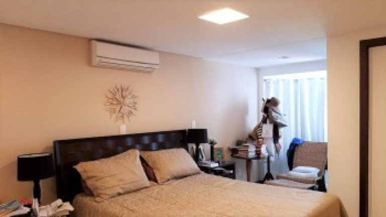 Imagem Casa com 5 Quartos à Venda, 300 m² em Pituba - Salvador Imagem Casa com 5 Quartos à Venda, 300 m² em Pituba - Salvador