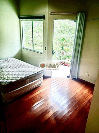 Imagem Casa com 4 Quartos à Venda, 225 m² em Trindade - Florianópolis Imagem Casa com 4 Quartos à Venda, 225 m² em Trindade - Florianópolis