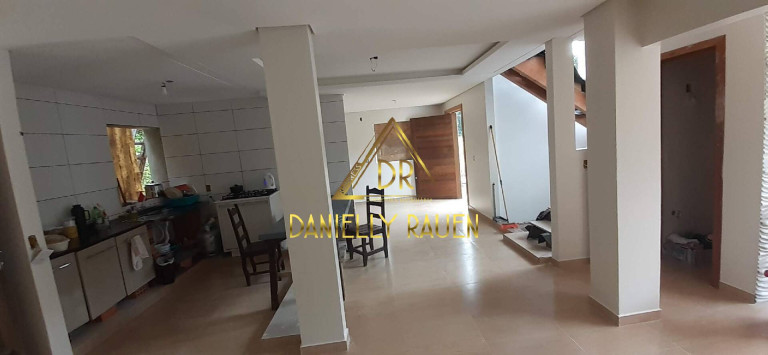 Imagem Casa com 4 Quartos à Venda, 300 m² em Barra Do Itapocú - Araquari