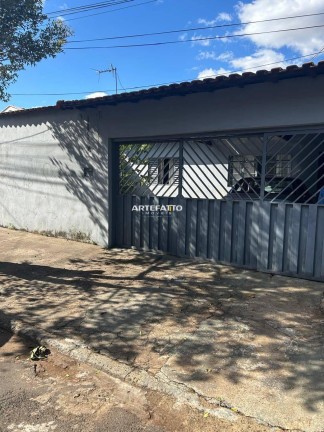 Imagem Casa com 3 Quartos à Venda, 250 m²