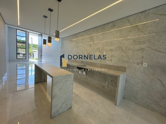 Imagem Casa com 3 Quartos à Venda, 400 m² em Guará I - Brasília Imagem Casa com 3 Quartos à Venda, 400 m² em Guará I - Brasília
