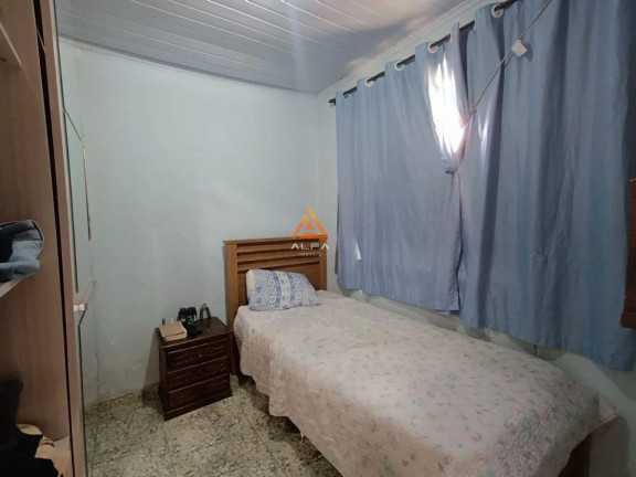 Imagem Casa com 4 Quartos à Venda, 55 m²