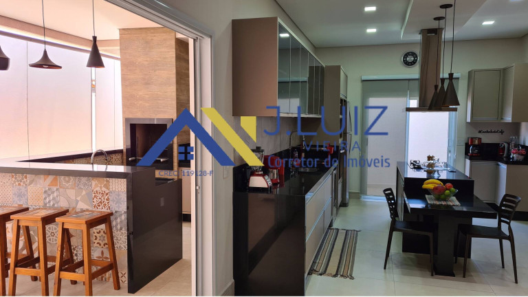 Imagem Casa com 3 Quartos à Venda, 300 m² em Jardim Residencial Dona Lucilla - Indaiatuba Imagem Casa com 3 Quartos à Venda, 300 m² em Jardim Residencial Dona Lucilla - Indaiatuba