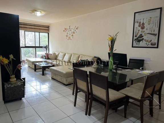 Imagem Apartamento com 3 Quartos à Venda, 225 m² em Moema - São Paulo Imagem Apartamento com 3 Quartos à Venda, 225 m² em Moema - São Paulo
