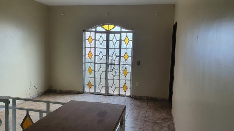 Imagem Casa com 4 Quartos à Venda, 250 m² em Samambaia Sul (samambaia) - Brasília