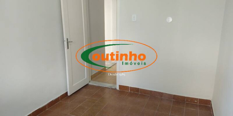 Imagem Casa com 3 Quartos à Venda, 120 m² em Tijuca - Rio De Janeiro Imagem Casa com 3 Quartos à Venda, 120 m² em Tijuca - Rio De Janeiro