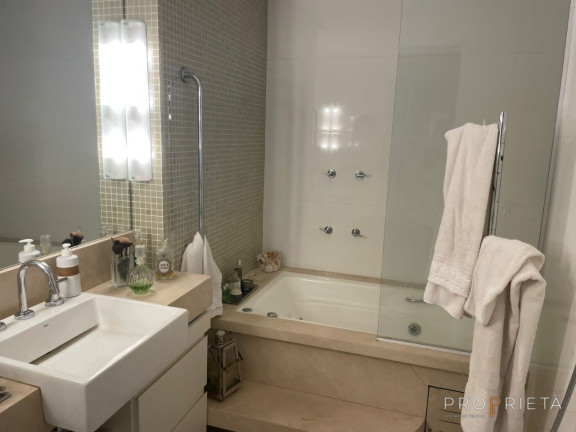 Imagem Apartamento com 4 Quartos à Venda, em Lagoa - Rio De Janeiro Imagem Apartamento com 4 Quartos à Venda, em Lagoa - Rio De Janeiro