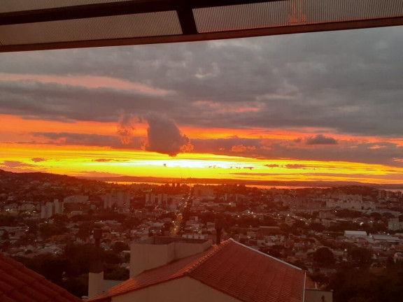 Imagem Casa de Condomínio com 4 Quartos à Venda, 251 m² em Nonoai - Porto Alegre