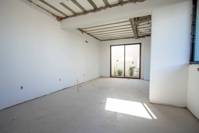 Imagem Sobrado com 3 Quartos à Venda, 156 m² em Recanto Tropical - Cascavel