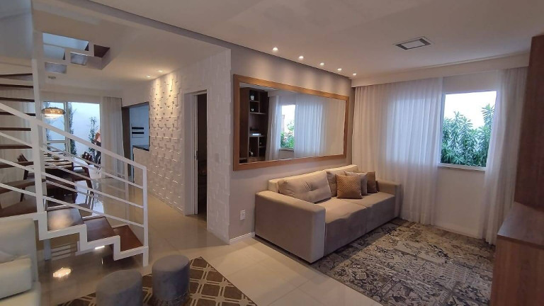 Imagem Casa com 3 Quartos à Venda, 230 m² em Sim - Feira De Santana