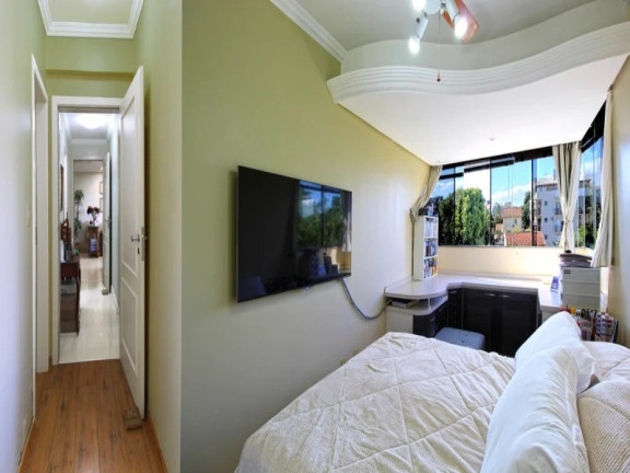 Imagem Imóvel com 2 Quartos à Venda, 186 m² em Cristo Redentor - Porto Alegre Imagem Imóvel com 2 Quartos à Venda, 186 m² em Cristo Redentor - Porto Alegre