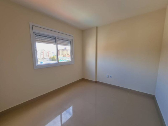 Imagem Apartamento com 2 Quartos à Venda, 72 m² em Centro