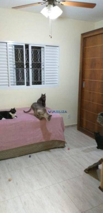 Imagem Casa com 2 Quartos à Venda, 74 m² em Nova Cerejeira - Atibaia