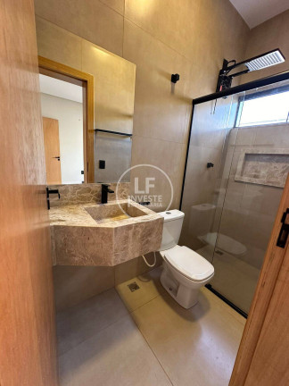 Imagem Casa com 3 Quartos à Venda, 360 m² em Setor Cristina Ii - Trindade