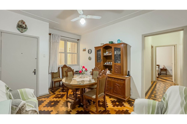 Imagem Imóvel com 2 Quartos à Venda,  em Santana - Porto Alegre