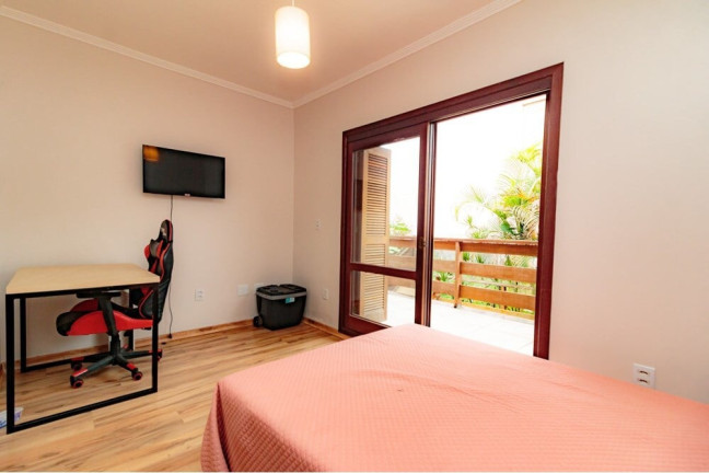 Imagem Casa com 3 Quartos à Venda, 235 m² em Sarandi - Porto Alegre