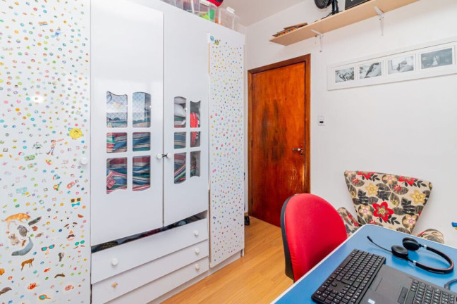Imagem Apartamento com 3 Quartos à Venda, 65 m² em São João - Porto Alegre